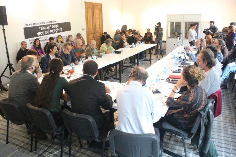 10481546_718095401591840_9204669316888337411_o