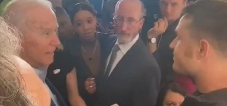 ABD’li savaş gazisinden Biden’a: “Oyumuzu Neden Savaş Yanlısı Birine Verelim” (Video)