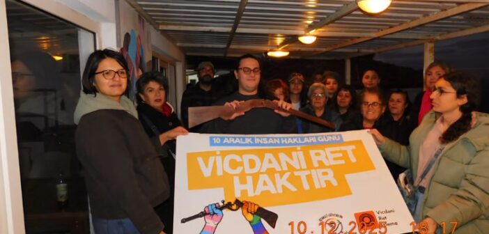 Kuşadası’nda 10 Aralık İnsan Hakları Günü’nde Vicdani Ret Açıklaması